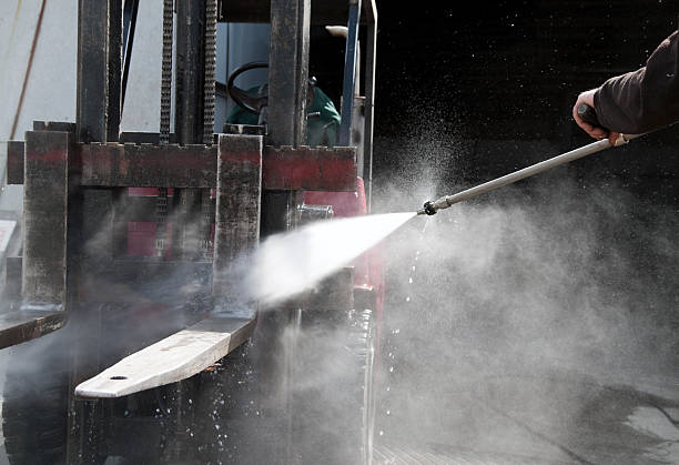 Best Playground Equipment Cleaning  in Tamiami, FL